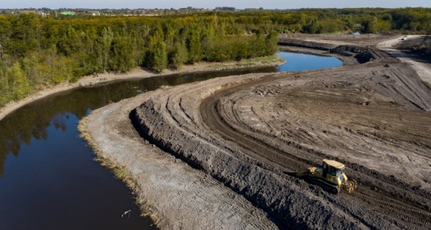 Luján: El partido suma maquinaria pesada para el mantenimiento de la cuenca del río 
