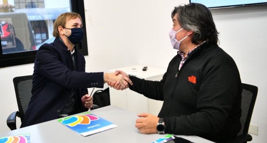 Escobar: La Municipalidad firmó un convenio para finalizar la construcción de la Secundaria 11 