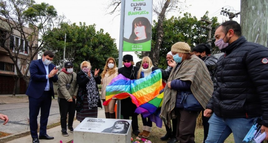 Avellaneda: En el Día Internacional del Orgullo LGBTIQ+, Alejo Chornobroff y Magdalena Sierra homenajearon a “Claudia Pía Baudracco”