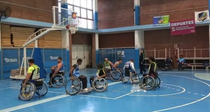 Pte. Perón: La Escuela Municipal de Básquet en silla de rueda compite en la liga de deporte adaptado más importante del país