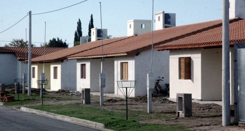 Lezama: Se construirán 20 viviendas más para familias del distrito 