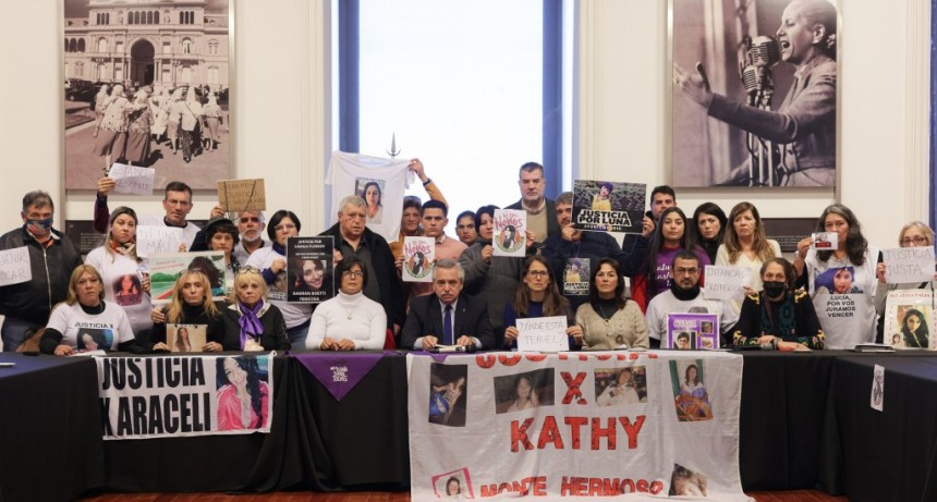 El Presidente Alberto Fernández recibió a familiares de víctimas de femicidio