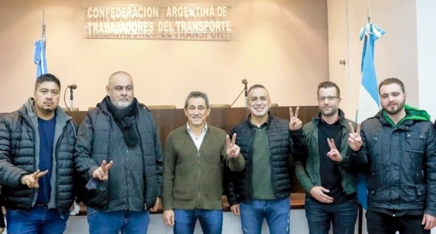 Sergio Sasia recibió a dirigentes gremiales del sindicato de Motoqueros, Peones de taxi y Unión Informática