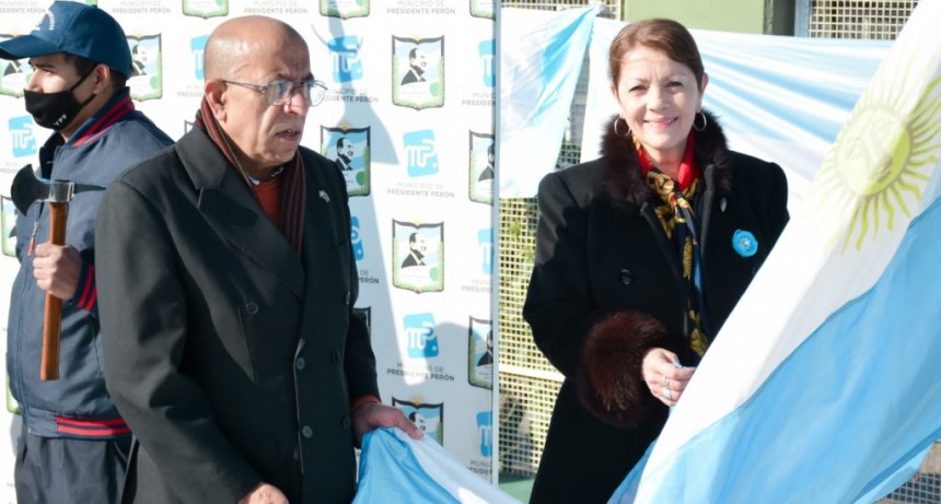 Pte. Perón: Blanca Cantero presidió emotivo acto patrio por el Día de la Bandera