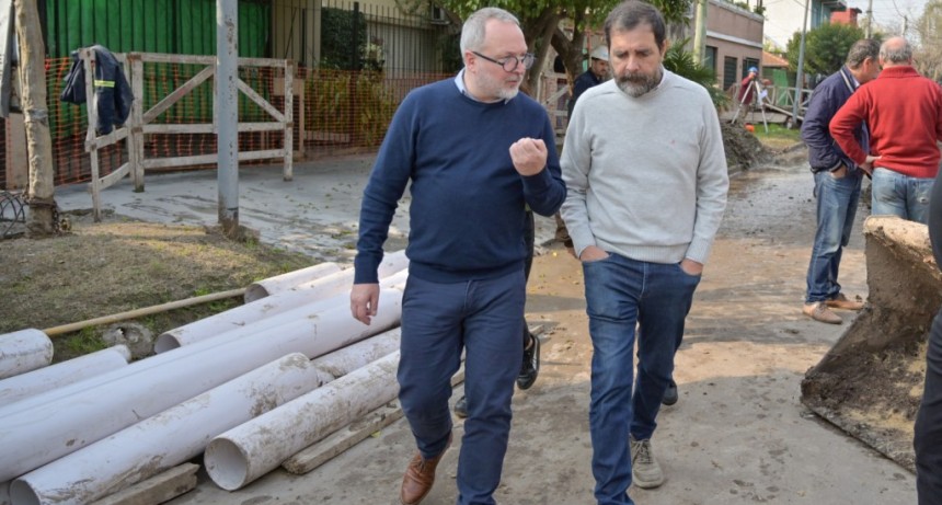 San Martín: Fernando Moreira y Martín Sabbatella recorrieron obras cloacales que beneficiarán a más de 30 mil personas