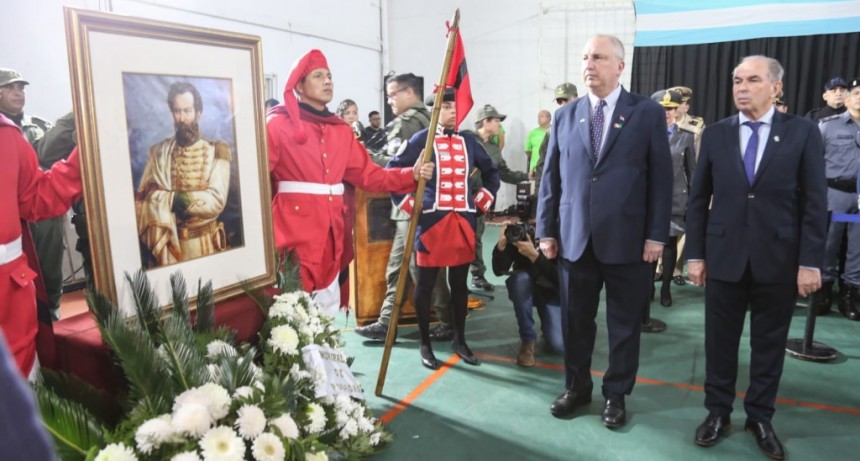 Misiones: Passalacqua encabezó el acto por el 203° Aniversario del paso a la inmortalidad del General Martín Miguel de Güemes 