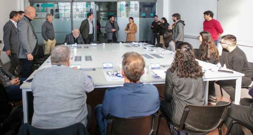 Quilmes: Mendoza se reunió con industriales metalúrgicos y firmo un compromiso de colaboración mutua con ADIMRA 