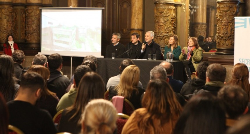 La Plata: Alak encabezó un acto de reparación de legajos de trabajadores municipales desaparecidos