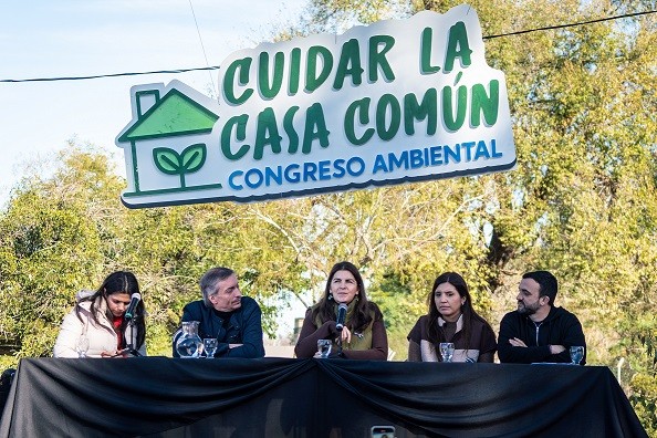 Moreno: Fernández encabezó el primer Congreso Ambiental del distrito