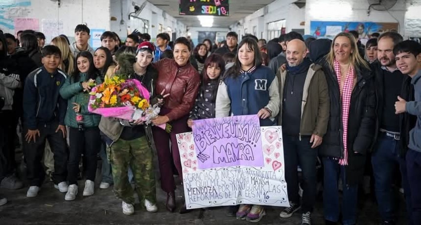 Quilmes: Mendoza inauguró la obra de refacción y ampliación de la Escuela Secundaria N16 