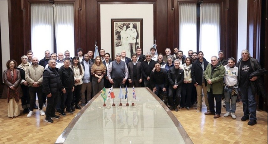 Kicillof recibi&oacute; a las autoridades regionales de la Federaci&oacute;n Internacional de Trabajadores del Transporte