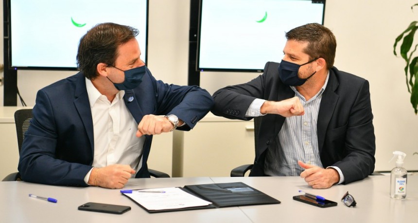 Escobar: Dirigentes políticos firmaron junto a Sujarchuk una donación para financiar el laboratorio del Hospital Erill 