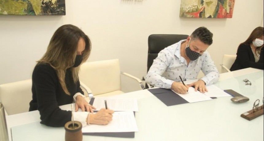 Merlo: Menéndez firmó un convenio con AySA, para ampliar la red de agua y cloacas 