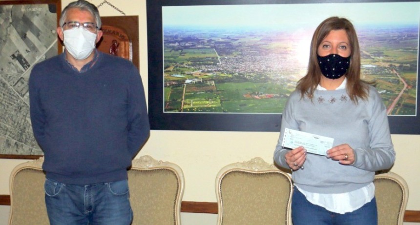 San Andrés de Giles: El intendente entregó fondos para la ampliación de la Escuela Técnica N° 1 