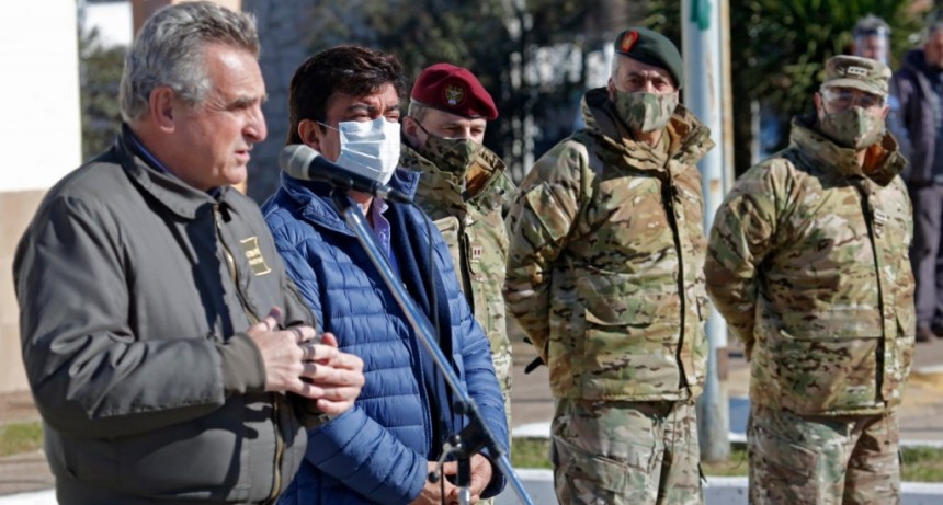 Espinoza: “El ejército argentino es la columna fundamental de la contención y ayuda alimentaria para las familias”   