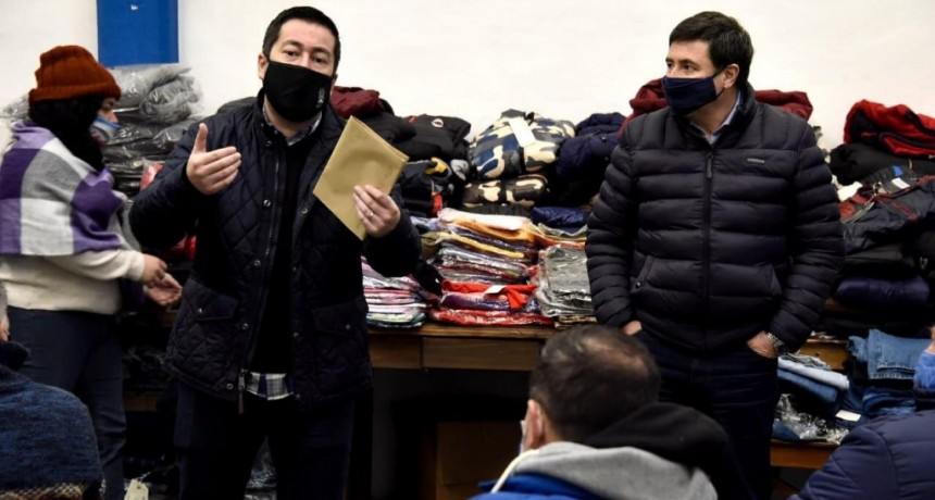 Malvinas Argentinas: El ministro Arroyo junto a Nardini fortalecen la asistencia social 