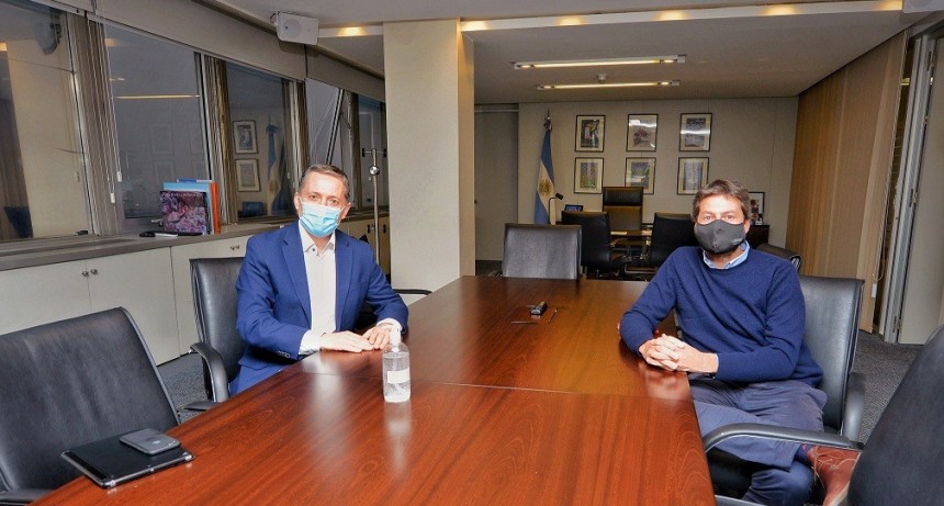 Fernando Gray: “Los clubes de barrio son muy importantes para la inclusión y contención de nuestros vecinos”