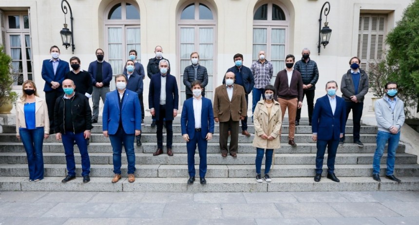 Espinoza: “Nos ocupamos de la salud porque sin vida no hay libertad, pero también del trabajo y la economía” 