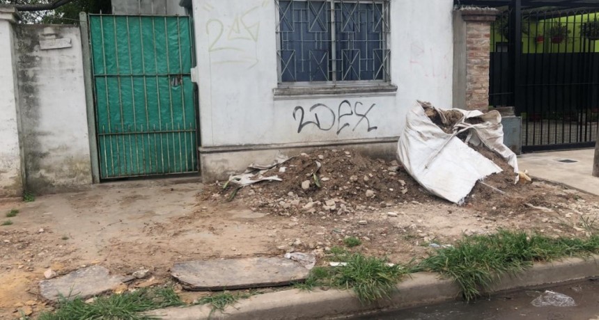 E. Echeverría: EDESUR infringe las ordenanzas al no pedir autorización para romper las veredas 