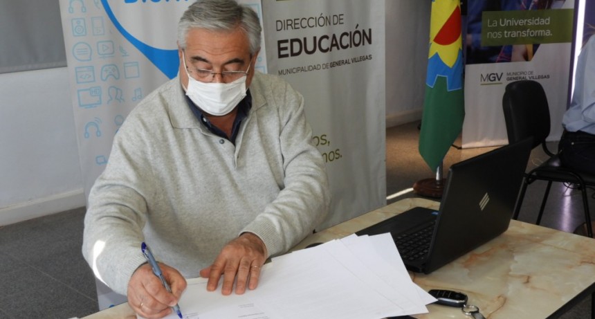 Gral. Villegas: El Intendente firmó un convenio con la ONG Junior Achievement 