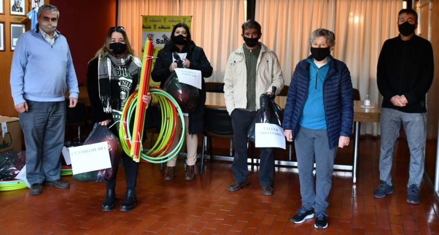 Salliqueló: Entrega de materiales deportivos a instituciones del distrito