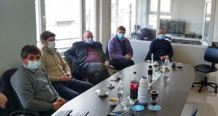 Lobería: Encuentro de intendentes para avanzar en proyectos de integración regional 