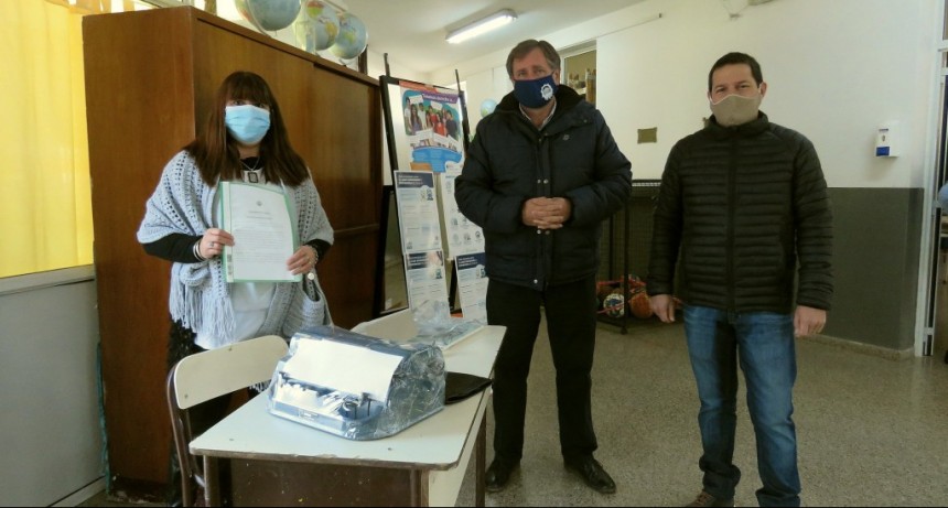 Suipacha: Nueva máquina Braille para la Escuela Especial 501