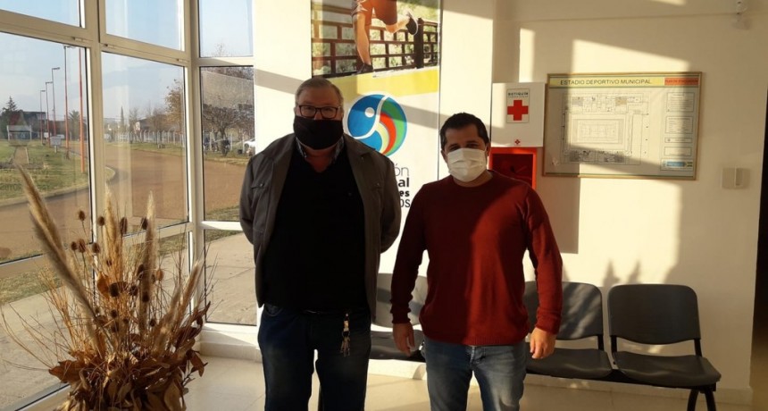 Tres Arroyos: Orlisi continúa realizando entrega de subsidios a clubes deportivos