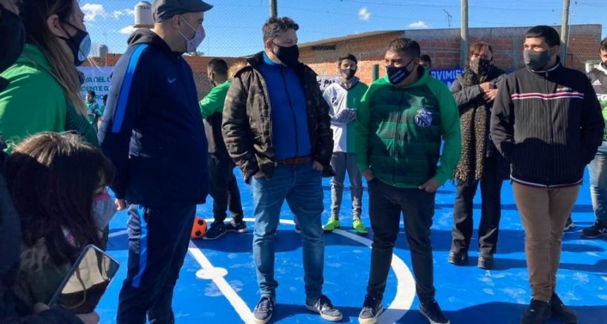 Merlo: Menéndez estuvo presente en la inauguración del playón deportivo