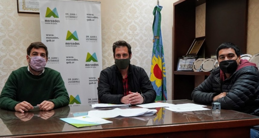 Mercedes: Ustarroz firma convenio para iniciar obras de infraestructura en el Sector Industrial Planificado 