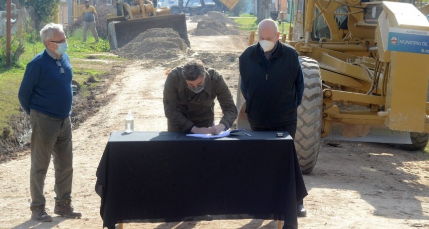 Luján: El Intendente anunció la construcción de 23 nuevas cuadras de asfalto en 8 barrios del distrito