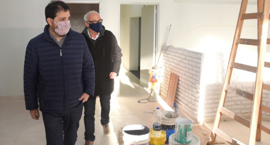 San Martín: Fernando Moreira visitó las obras de remodelación integral del Centro de Salud de Villa Maipú