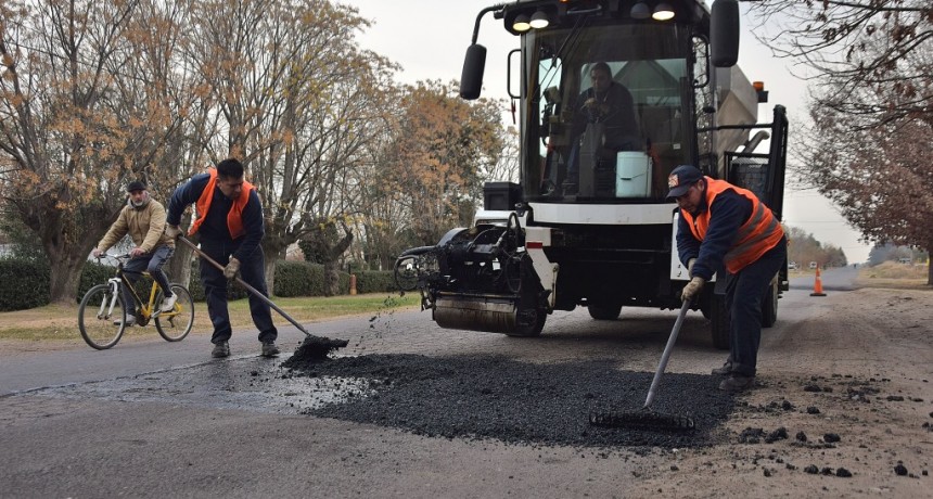 Luján: Se puso en marcha una nueva etapa del Plan Integral de Bacheo en las localidades