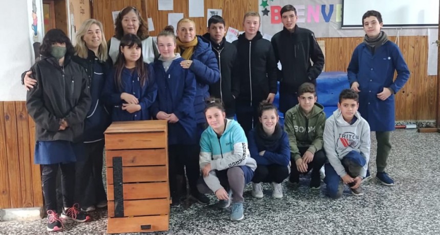 Puan: Se entregaron composteras en las instituciones educativas en Felipe Sola