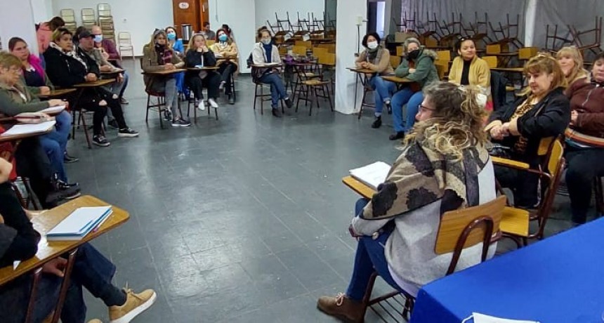 Tres Arroyos: Se realizó una jornada de salud mental y derechos de las personas mayores 