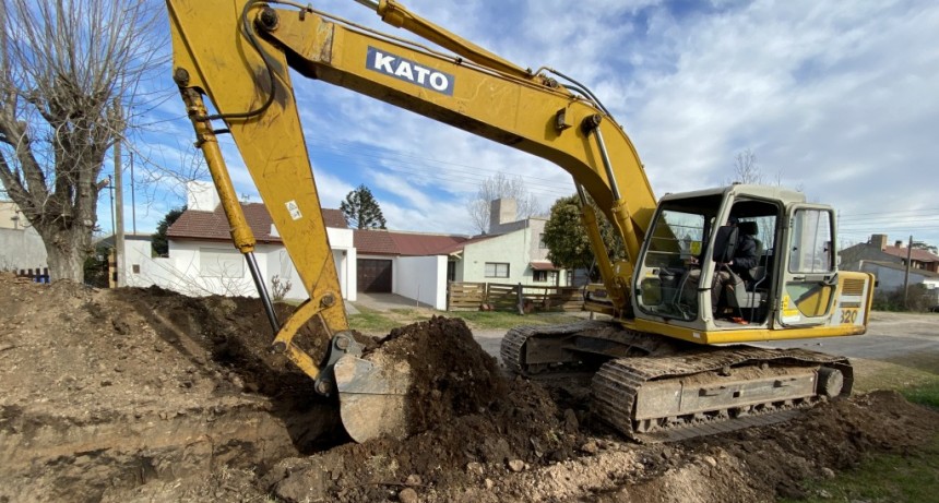Balcarce: Continúan los trabajos en la red cloacal del cruce 