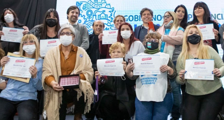 Berazategui: Kicillof y Mussi reconocieron a trabajadores de las postas sanitarias 