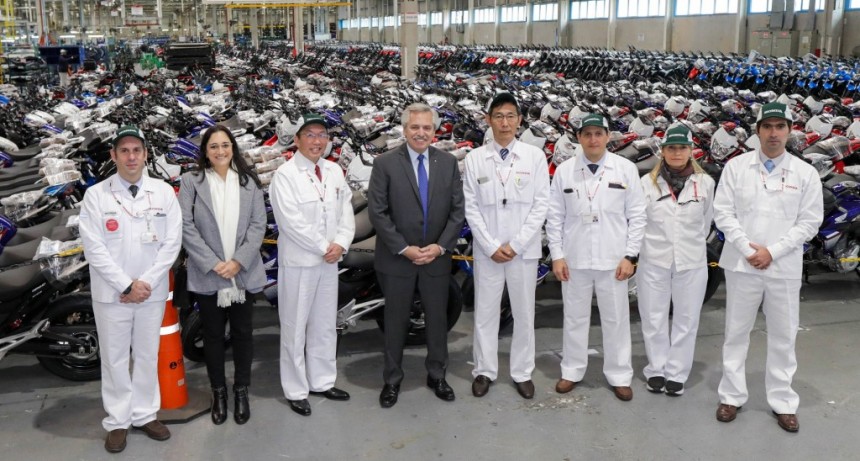 Alberto Fernández visitó la planta de Honda Argentina que alcanza la producción de 1.200.000 motos de industria nacional