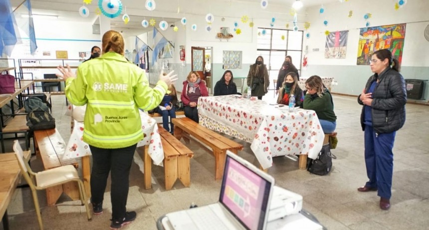 Esteban Echeverría: El Municipio organizó una Capacitación de RCP en la Escuela Primaria 23