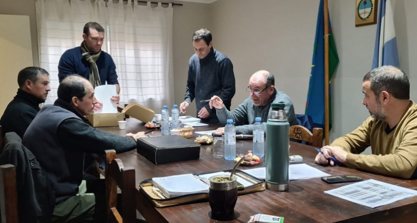 Puan: El Intendente Castelli se reunió con instituciones de 17 de Agosto