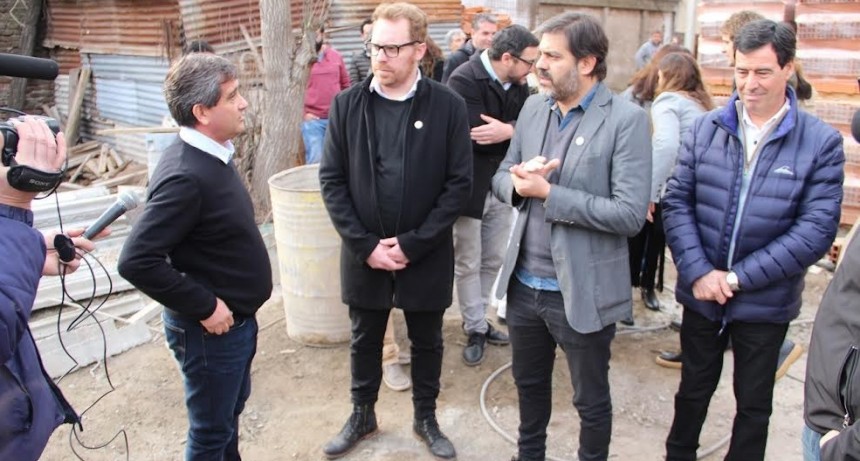 Lober&iacute;a: El Intendente junto a Carlos Bianco recorrieron las obras de la Universidad 