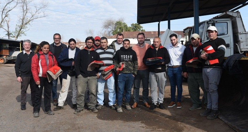 Lincoln: Personal de cuadrillas recibieron equipamiento para el trabajo  