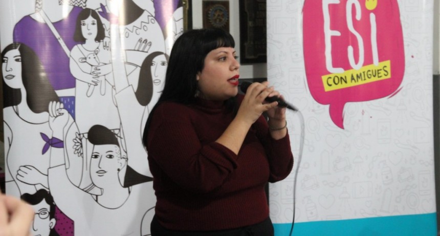 Monte Hermoso: Cientos de estudiantes secundarios participaron de la jornada “ESI con amigues”