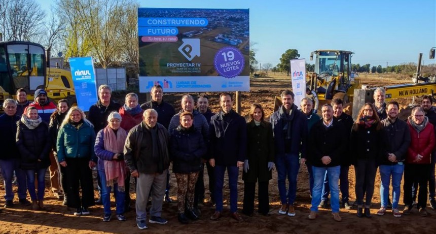 Junín: Petrecca firmó el proyecto de ordenanza para la concreción del “Proyectar IV” 