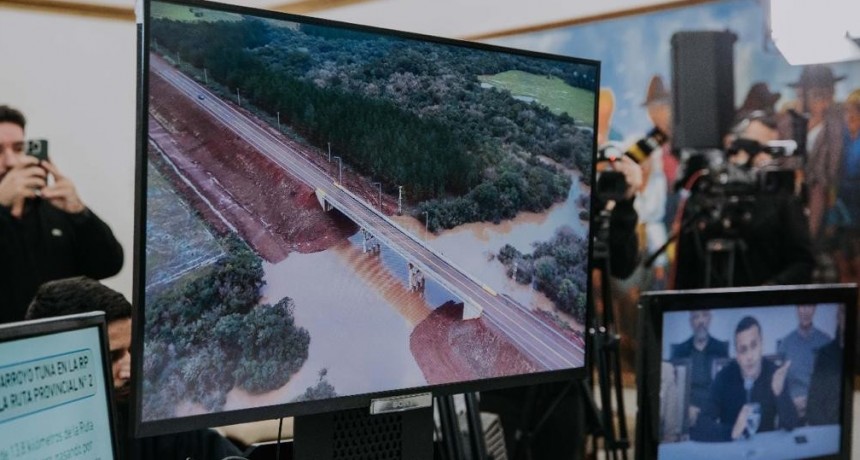 Misiones: El Gobernador y Massa habilitaron el nuevo puento sobre el Arroyo Tunas y obras de pavimentación en Azara 