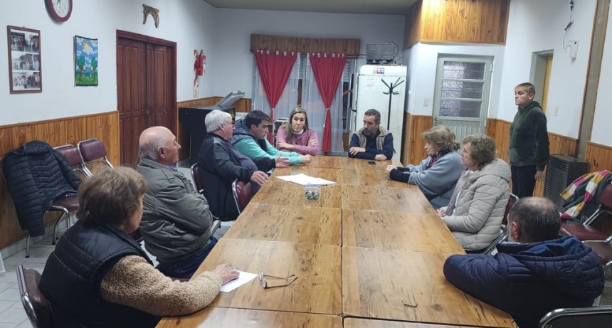 Puan: Castelli se reunió con instituciones de Felipe Sola