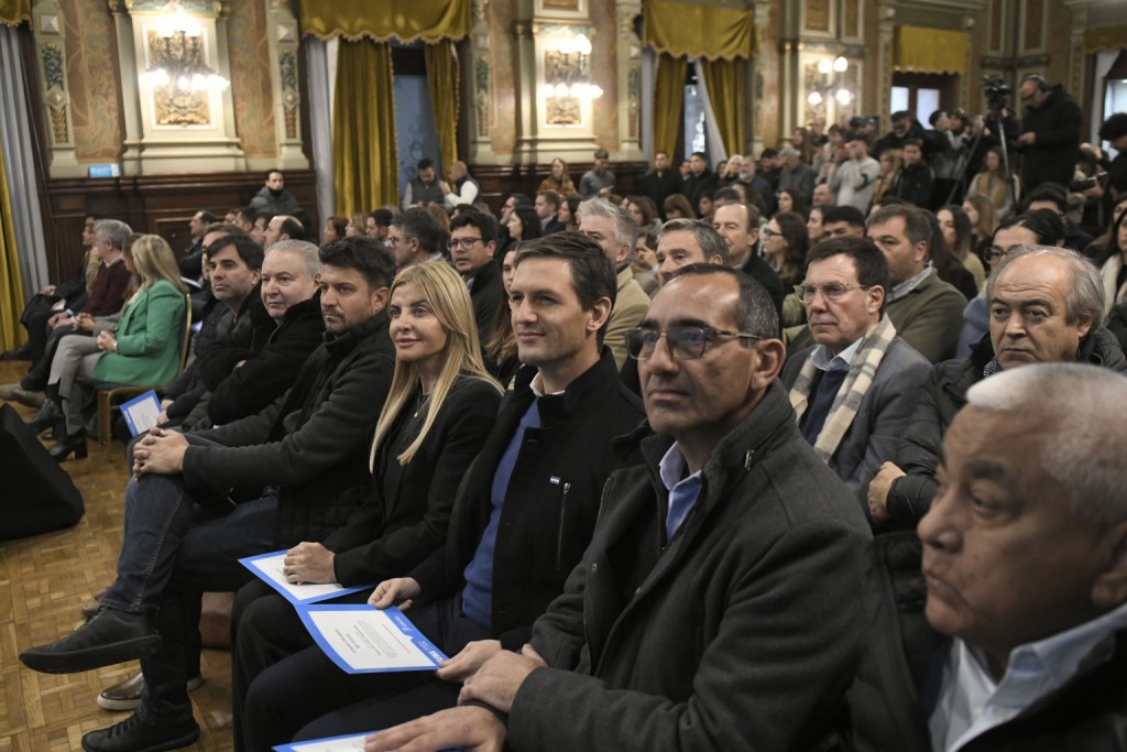 Azul: El Municipio fue reconocido por su trabajo para fortalecer políticas destinadas a niños, niñas y adolescentes