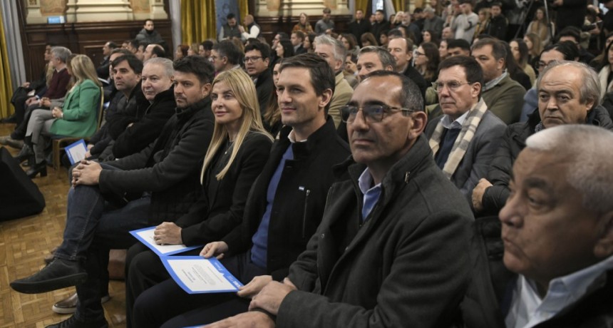 Azul: El Municipio fue reconocido por su trabajo para fortalecer políticas destinadas a niños, niñas y adolescentes