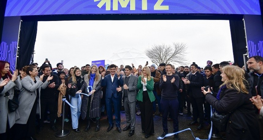 Kicillof y Magario encabezaron la apertura de la Expo “Hecho en MTZ”