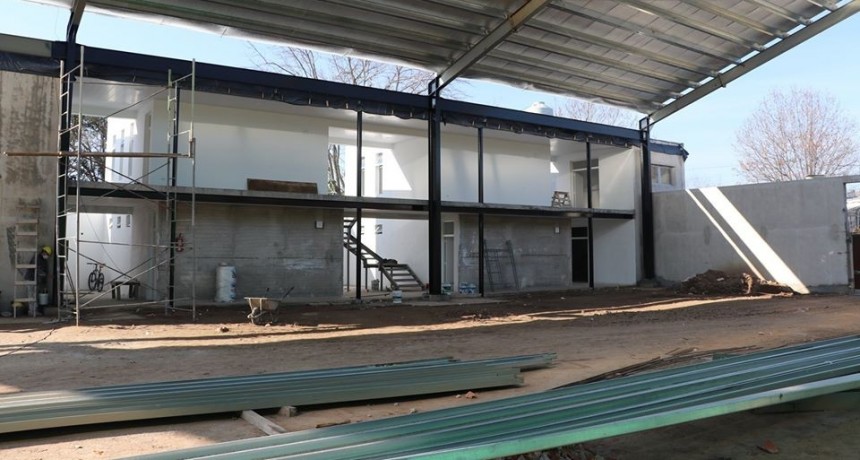 Ensenada: Continúan los trabajos de ampliación del Polideportivo de Ortiz de Rosas